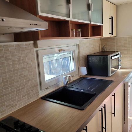 Mobil Home De Patricia Et Franck A Сижан Екстериор снимка
