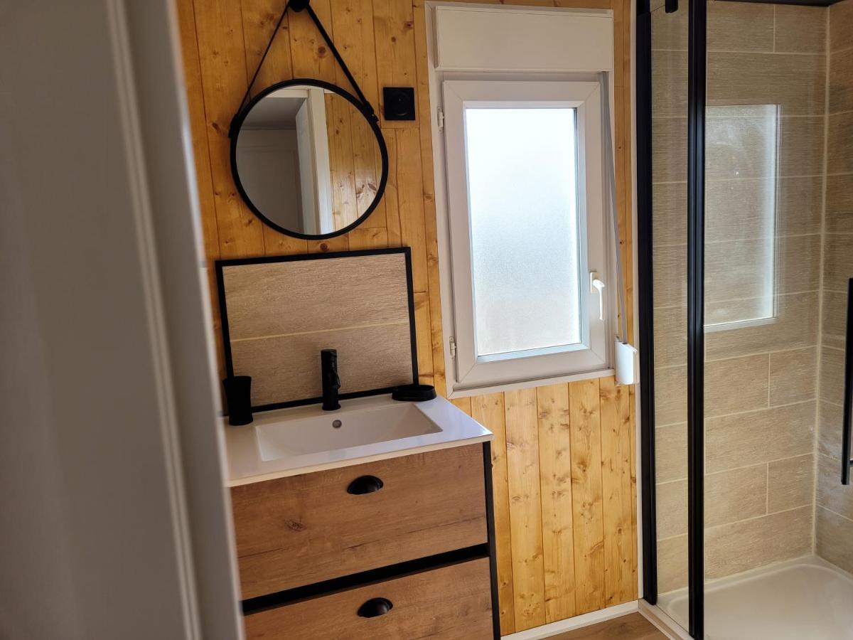 Mobil Home De Patricia Et Franck A Сижан Екстериор снимка